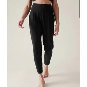 Athleta Elation Pant Size Small Black Pull On Pockets Athleisure 533562